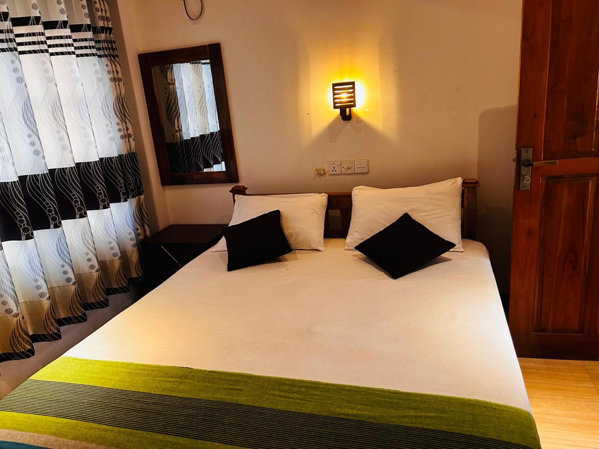 Pearl Bungalow Trincomalee Exterior foto